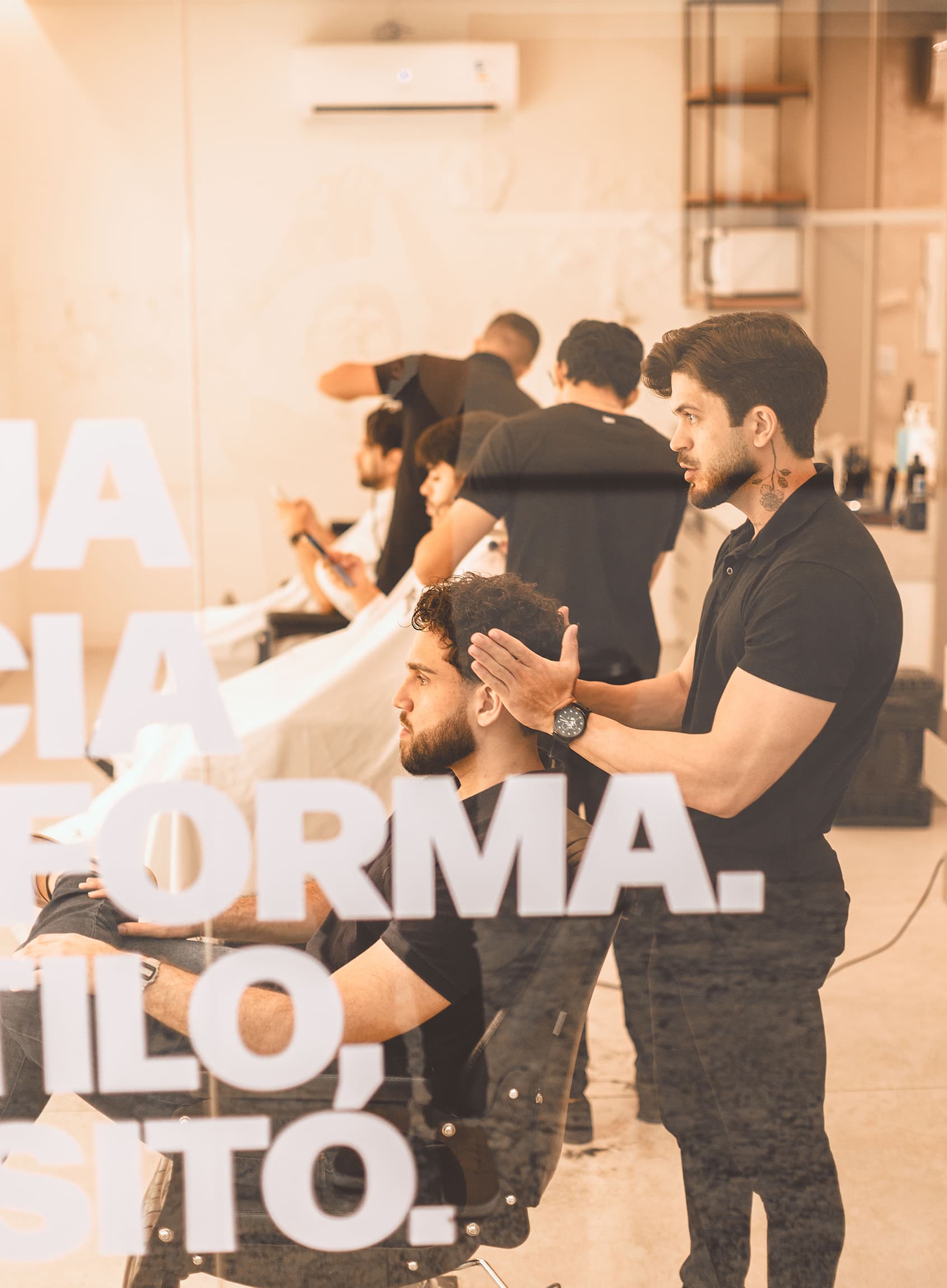 Atendimento na Barbearia Bejota